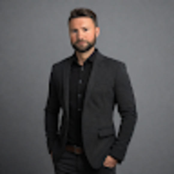 Meet your Posher, Chris - Picture 1 of 1